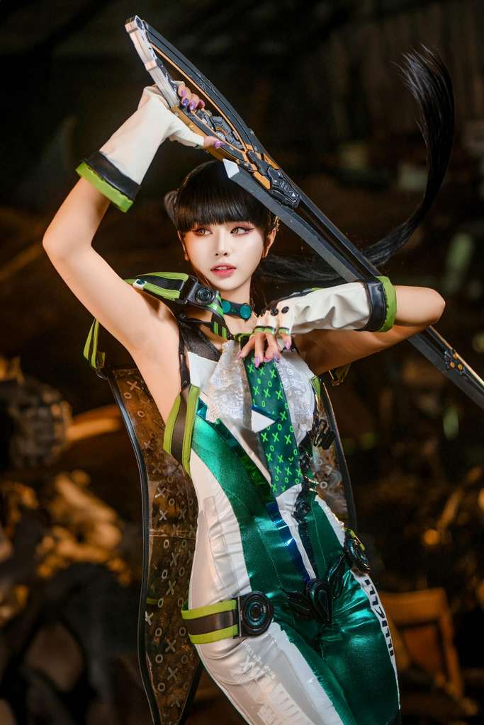 stellar blade charess cosplay 12