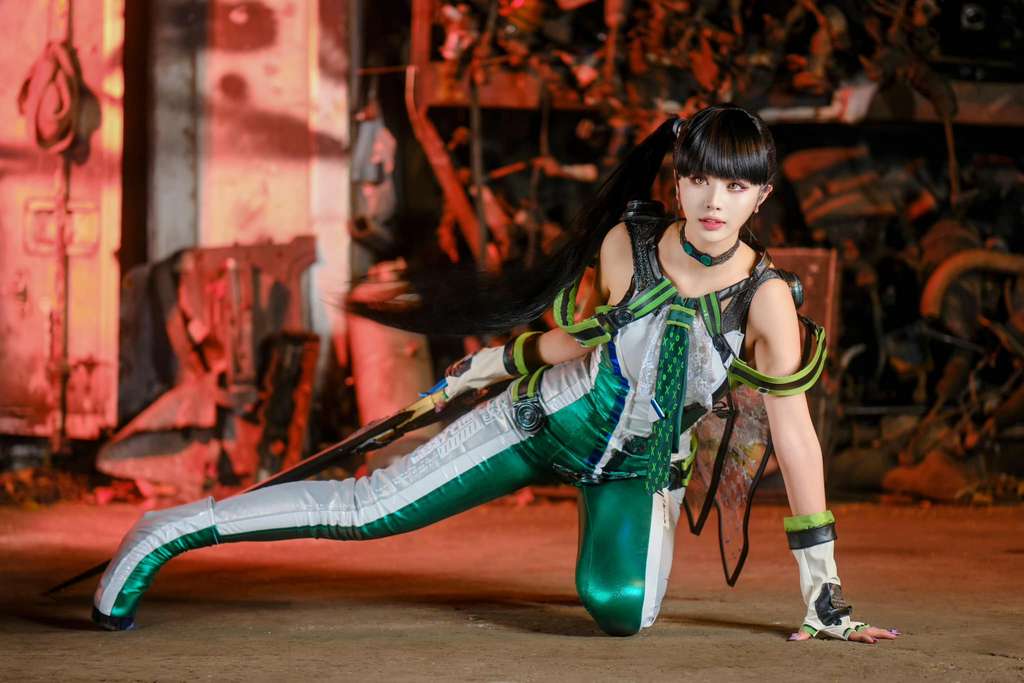 stellar blade charess cosplay 2