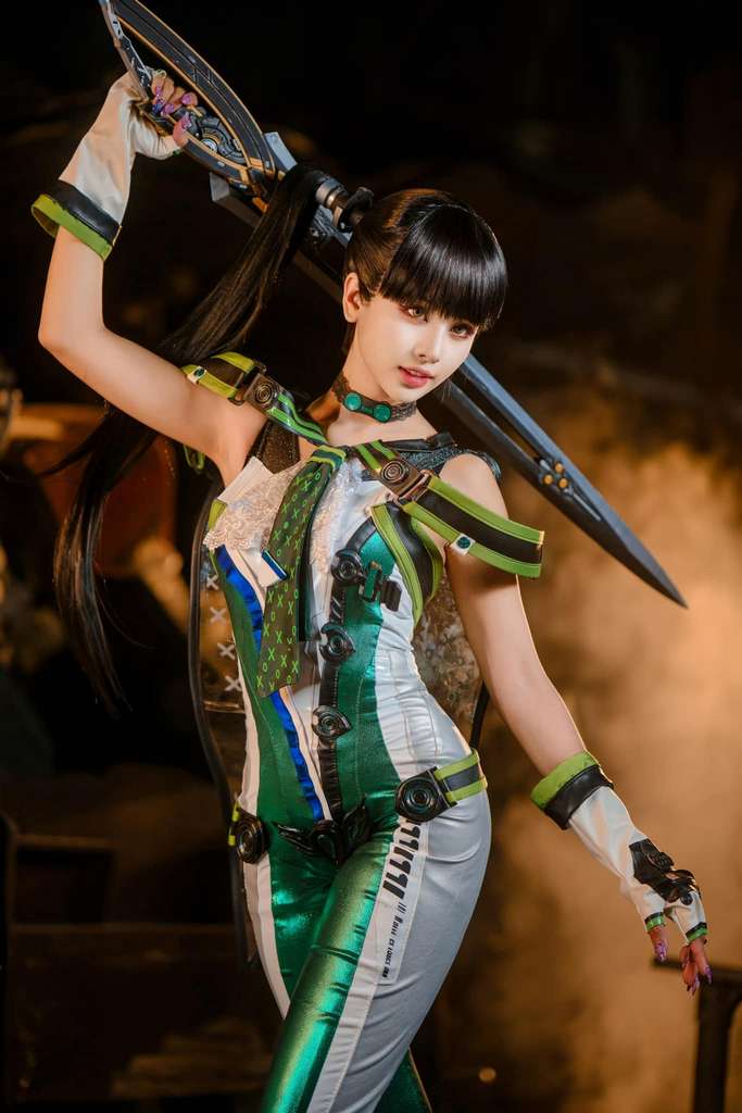 stellar blade charess cosplay 3