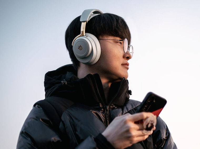 steel series arctis nova elite faker