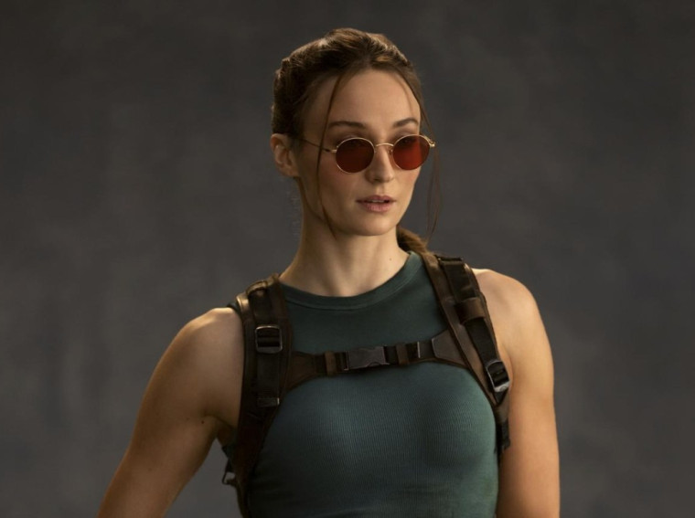 lara croft sophie turner tomb raider crop