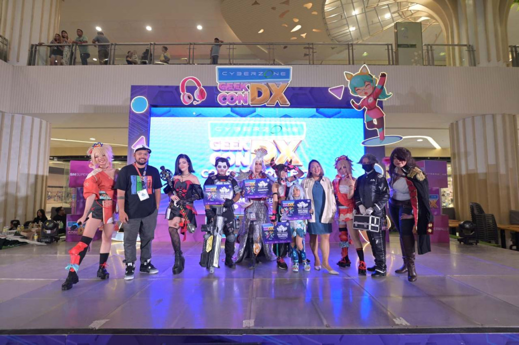 cyberzone geek con dx image 1