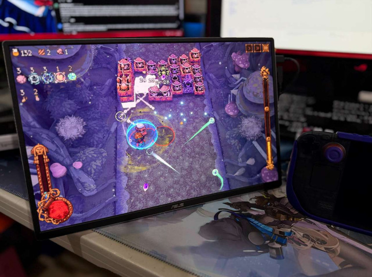 ASUS ZenScreen OLED MQ16FC gaming 4