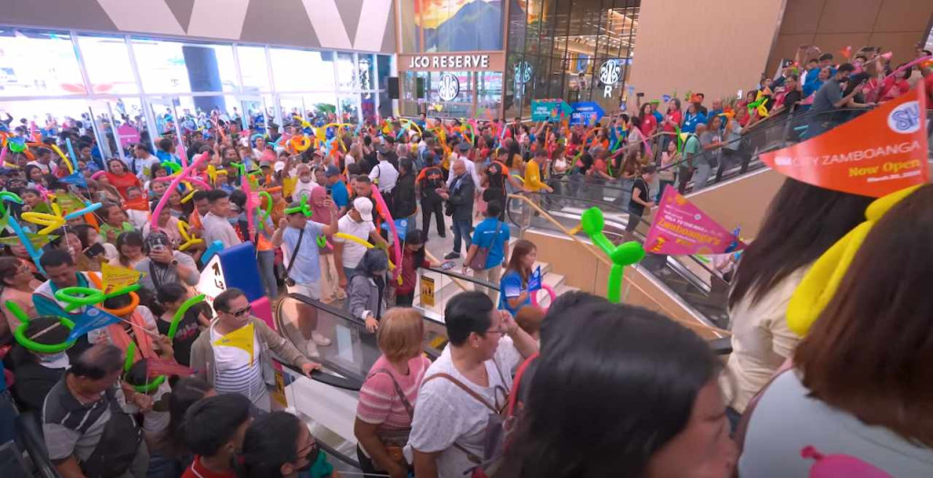 sm cyberzone zamboanga opening06