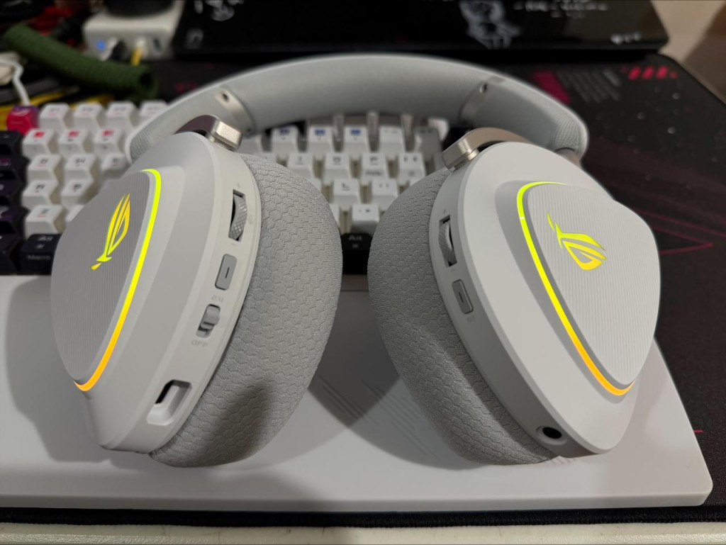 asus rog esports set023