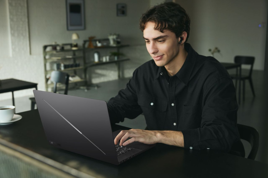 ASUS 2026 ROG Zephyrus G16 - Performance Meets Precision