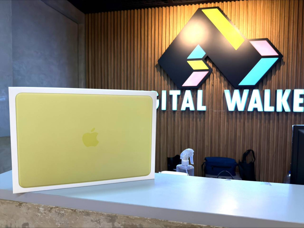 sm cyberzone macbook neo