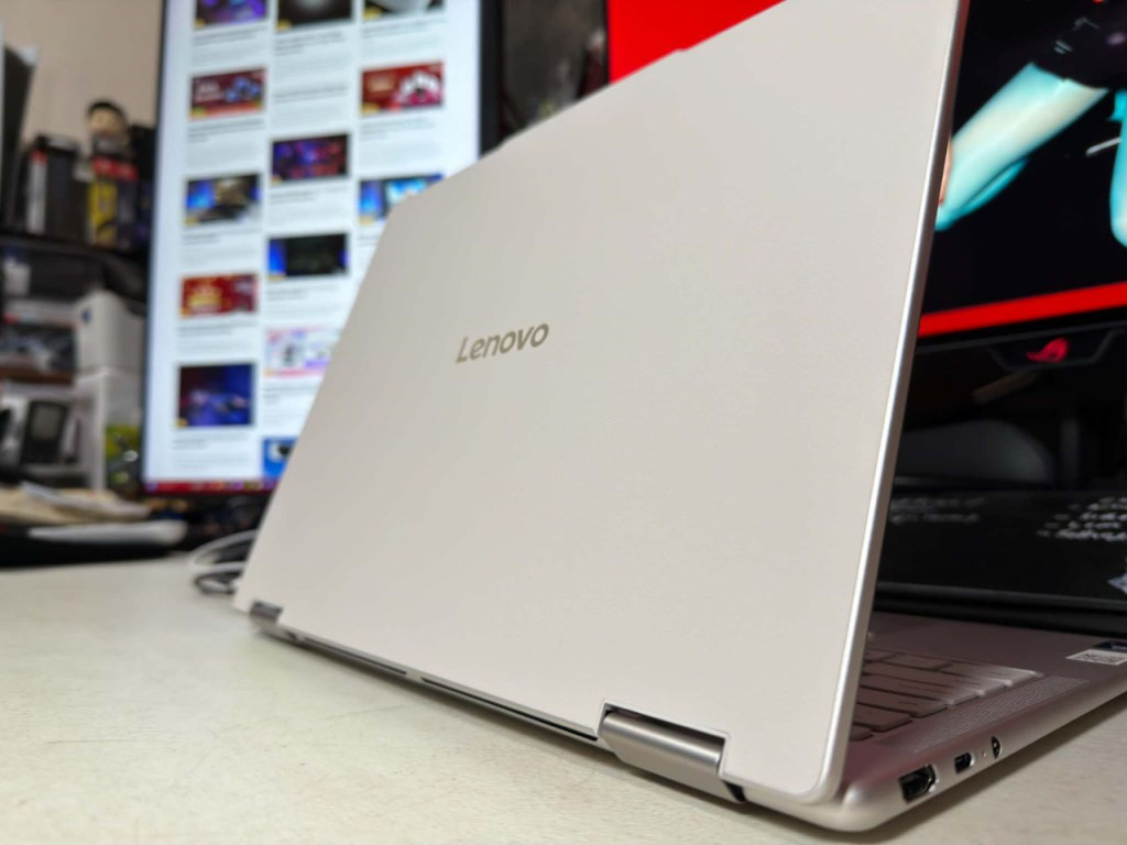 Lenovo Yoga 7i 2‑in‑1 feature09