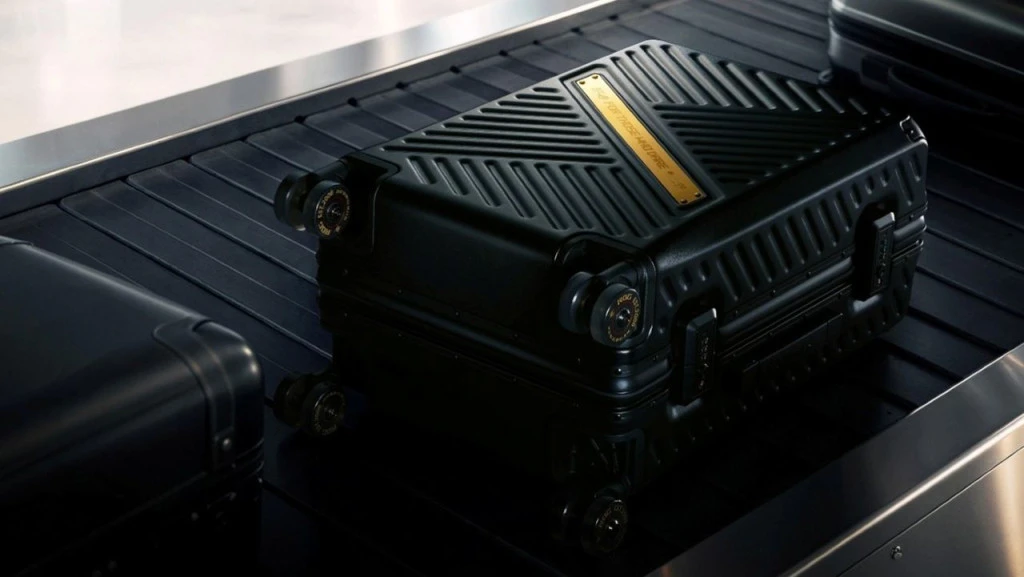 asus rog ph slash luggage 20