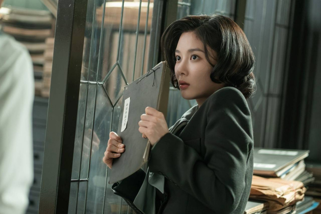 netflix 100 days of deception