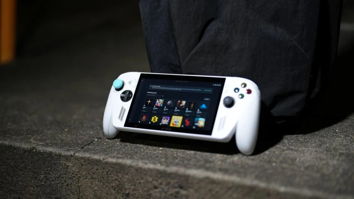 ROG Xbox Ally Turns Tokyo Game Show Downtime Into Game Time